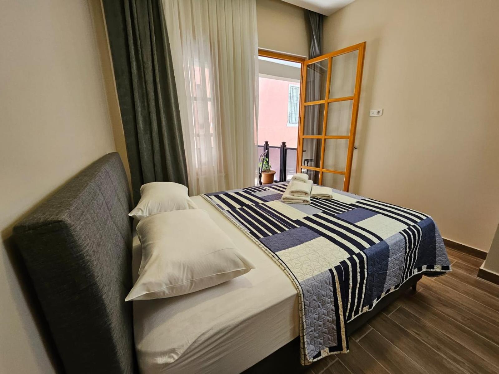 Majestik Hotel Istanbul Exterior photo